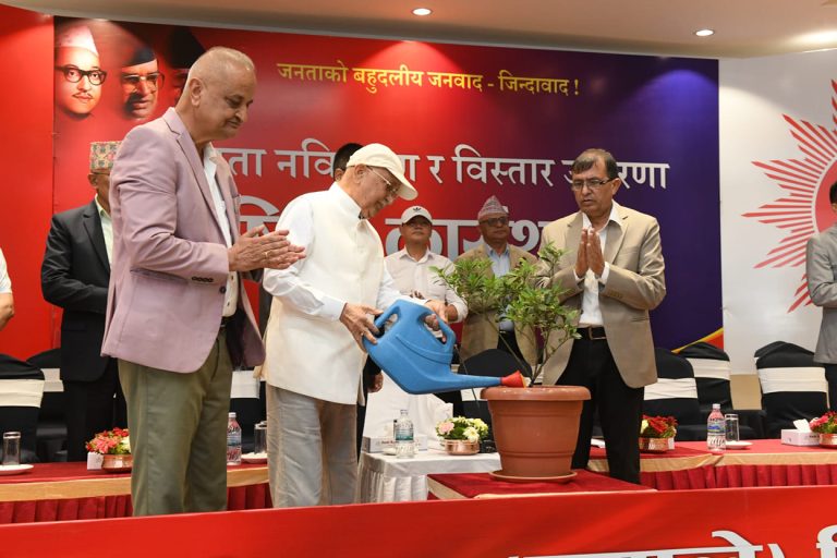एमालेको राष्ट्रिय कार्यशाला सुरु, अध्यक्ष ओलीले गरे उदघाटन