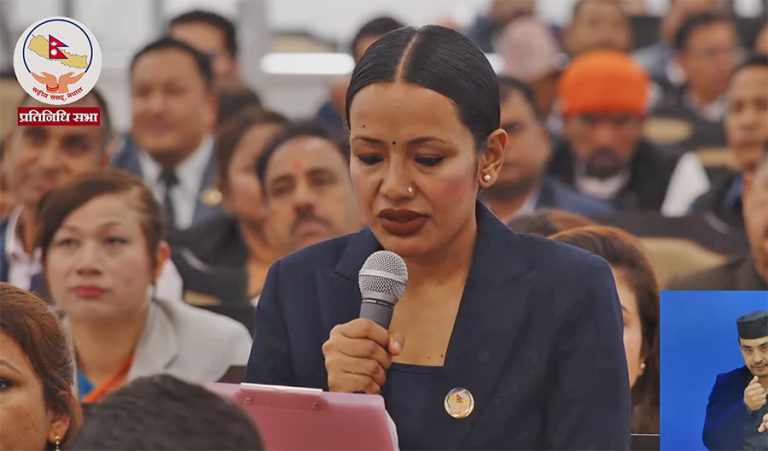नेपाल–भारत सीमामा पर्खाल वा काँडेतार लगाइयोस् : आशिका तामाङ