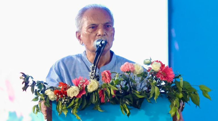 बाबुरामको प्रश्न– के ललिपप खाने मैले यो उमेरमा ?