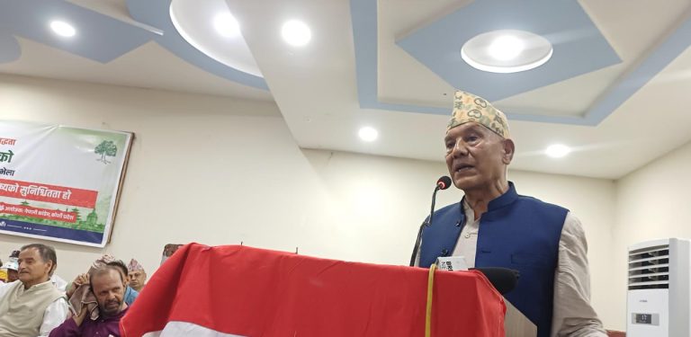 ५५ वर्ष कांग्रेसमा रगत, पसिना बगाएँ : बलबहादुर केसी