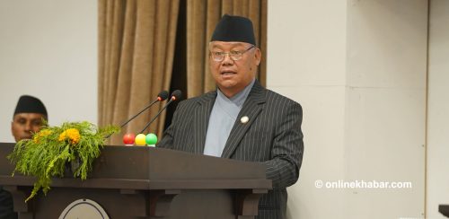 सदनमा कांग्रेसको प्रश्न : प्रधानमन्त्री कुन दिन छापामार शैलीमा आएर फेरि केही बोल्नुहुन्छ कि ?