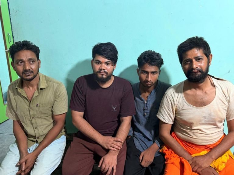 मध्यरातमा परोपकार घाटमा निर्बस्त्र भएर हल्ला गर्ने ४ जना पक्राउ
