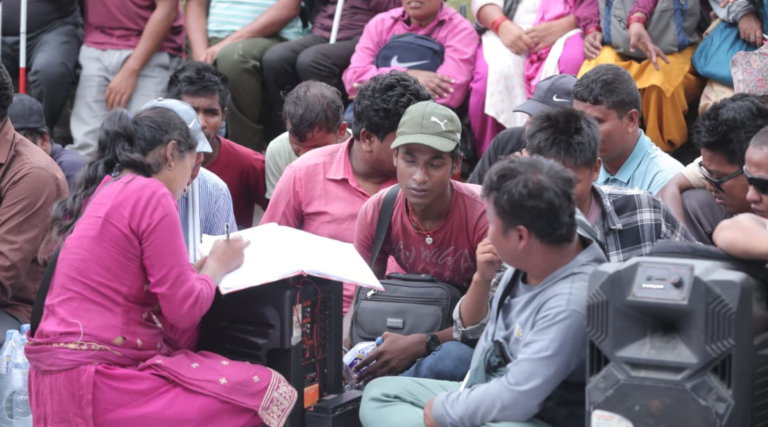 दृष्टिविहीनहरू माइतीघरमा ९ दिनदेखि धर्नामा