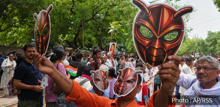 भारतीय सत्ताविरुद्ध सञ्जालबाट सडकमा पुगेका ‘कक्रोच’