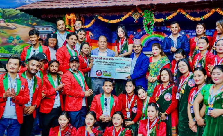 दुर्गेश थापादेखि टीका सानुसम्म एउटै मञ्चमा : दृष्टिविहीन कलाकारलाई दरबार रोधीको सहयोग
