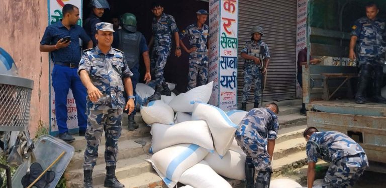 सर्लाहीमा ७५ बोरा फर्सीको बीउ बरामद