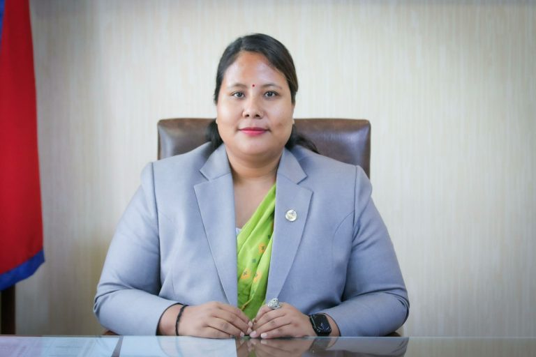 धान रोपाइँमा मलको पिरलो नहुने कृषिमन्त्रीको आश्वासन, अपचलन रोक्न डिजिटल निगरानी