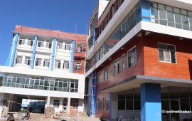 गुल्मी अस्पताल भवन निर्माणमा ढिलासुस्ती, भदौभित्र सक्न अन्तिम अल्टिमेटम