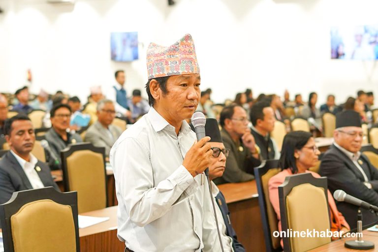 प्रधानमन्त्रीको बोली सच्याउन भन्दै सदनमा हर्कको ‘संकल्प प्रस्ताव’