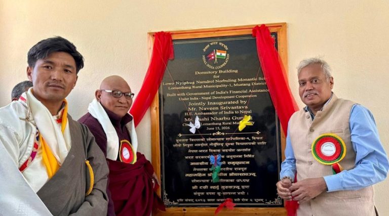 मुस्ताङको लोमन्थाङमा भारतीय सहयोगमा निर्मित गुम्बा विद्यालयको छात्रावास भवन उद्घाटन