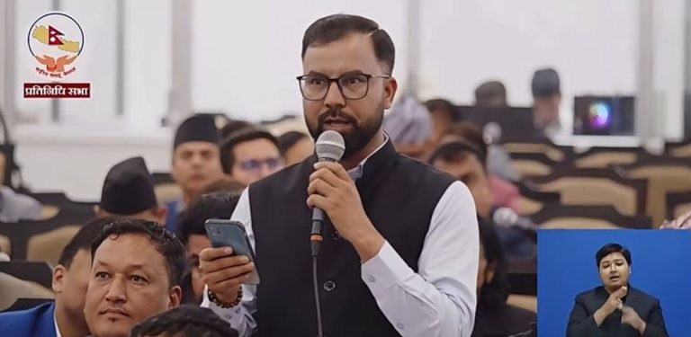 कर्णाली विकास बैंकमा बचत कर्ताको ४ अर्ब ६४ करोड निक्षेप जोखिममा छ : सांसद सुवेदी