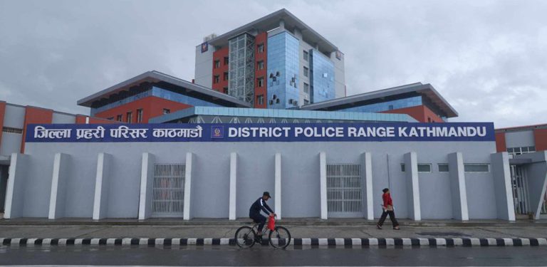 काठमाडौंबाट २४ जना बंगलादेशी पक्राउ