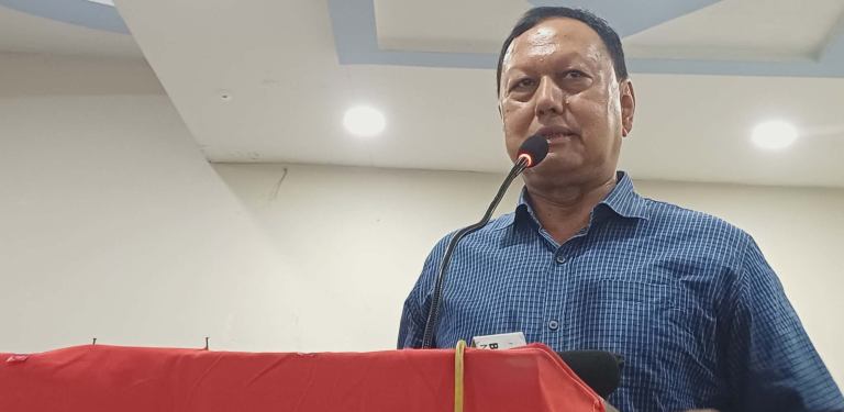 कांग्रेसलाई इतिहासकै कमजोर बनाउने खलनायक गगन थापा हुन् : मोहन बस्नेत