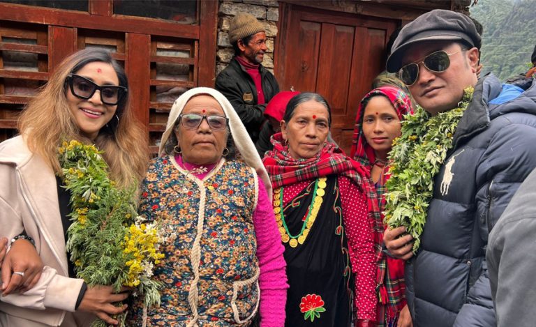 निरुता र उत्तमले म्याग्दीको गुर्जामा टुंग्याए ‘सारथी’ छायांकन