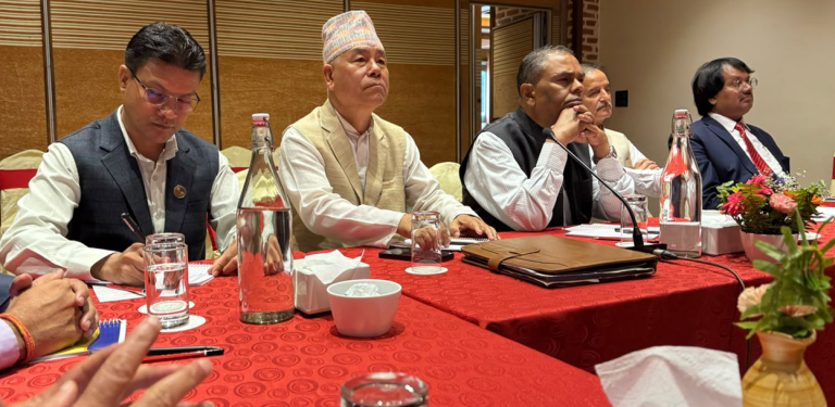 संघीयता गुमे संविधान नै गुम्ने चेतावनी