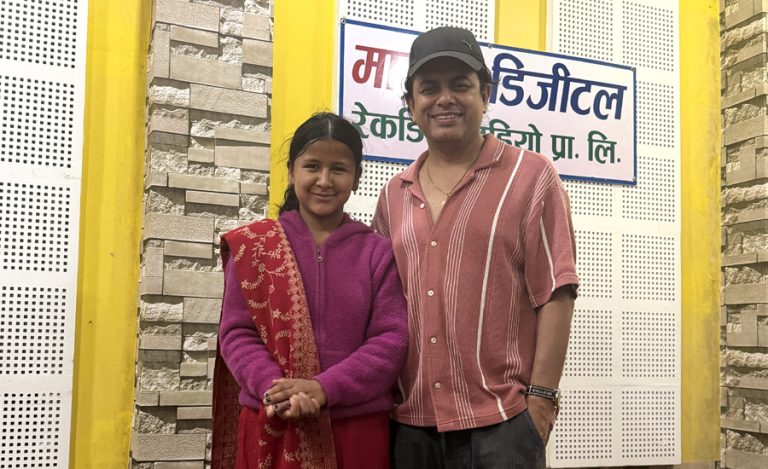 प्रमोद खरेलले दिए कर्णालीकी सृष्टिलाई गाउने मौका, अनि तयार भयो ‘सलल कर्णाली’