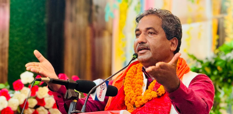 विदेशीलाई सरकारी जागिर र वंशजको नागरिकता दिन हुँदैन : प्रभु साह