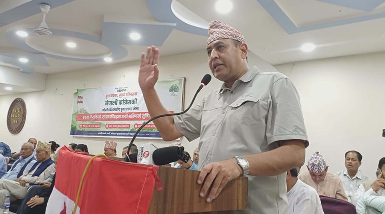 एकताबद्ध नभए आगामी चुनावमा कांग्रेसले लज्जास्पद हार व्यहोर्नुपर्छ : रामहरि खतिवडा
