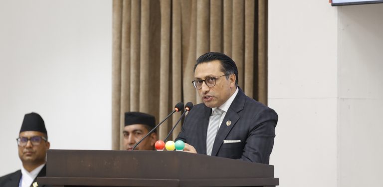 बजेटमा कर्णाली, मधेश र सुदूरपश्चिमलाई प्राथमिकता दिइएको छ : अर्थमन्त्री वाग्ले