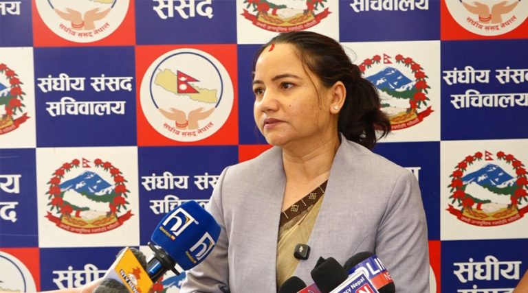 प्रधानमन्त्रीलाई संसद्‍प्रति जिम्मेवार बनाउन खोजिएको हो, विरोध होइन : वासना थापा