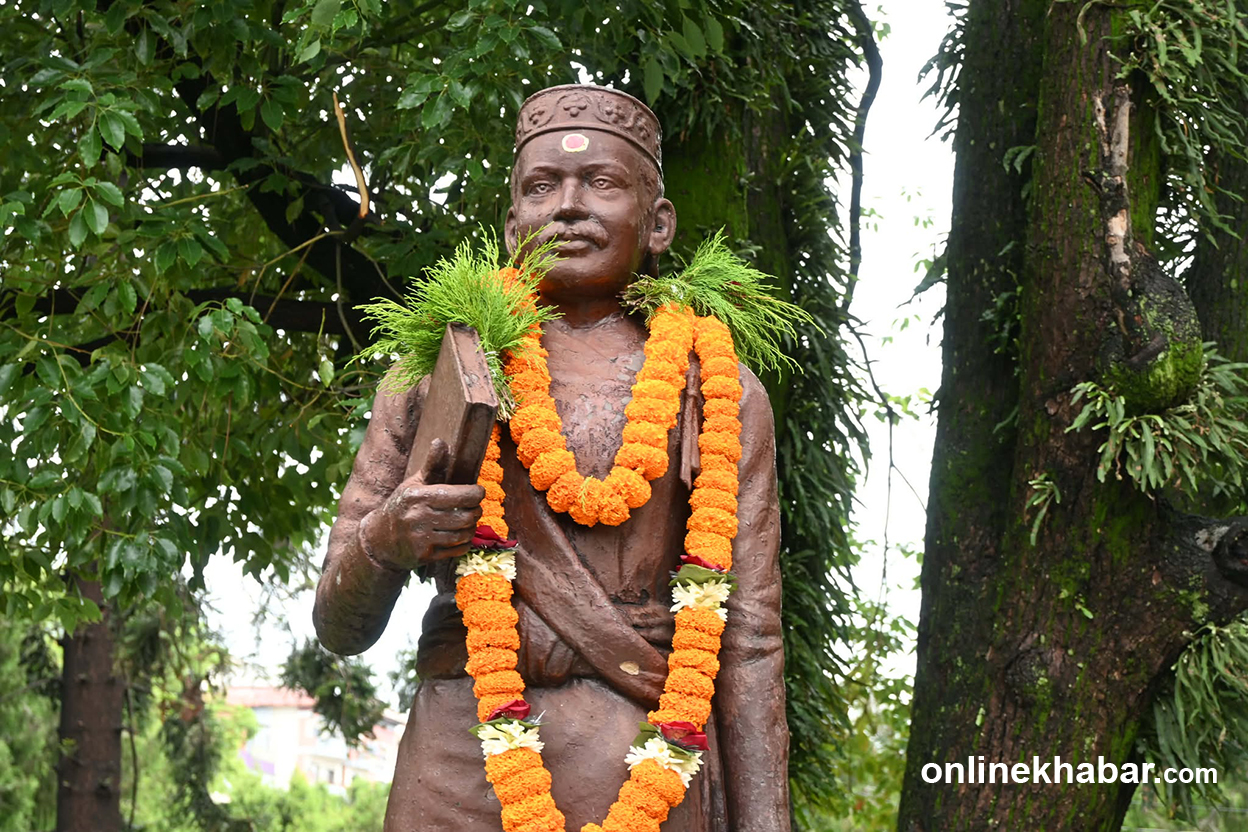 यसरी मनाइयो २१३औं भानु जयन्ती (तस्वीरहरू)