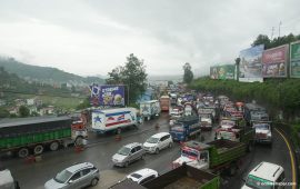 खुले काठमाडौंका नाका, नागढुंगामा चाप (तस्वीरहरु)