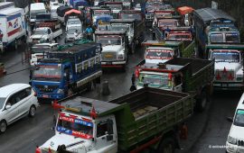 रसुवा बाढी : चार जिल्ला जाने सवारीलाई ट्राफिकले काठमाडौंमै रोक्यो