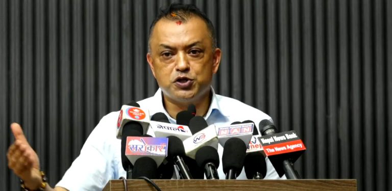 सरकारका सय दिनबारे गगन– संवेदनशील विषयमा ‘लफङ्गो’ पाराले बोल्नु चिन्ताको विषय