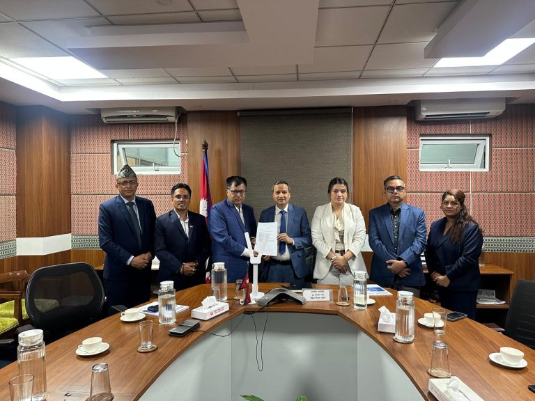 प्रवासका ३ लाखभन्दा बढी विज्ञलाई राष्ट्रिय विकासमा जोड्न आयोग र एनआरएनए छलफल