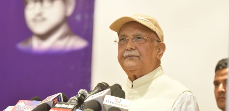 तीन पार्टीले मिलेर खाए होइन, बलिदान दिए : केपी ओली