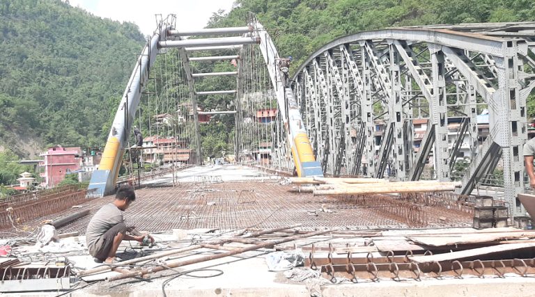 कालीगण्डकी नदीमा निर्माणाधीन ‘सिग्नेचर ब्रिज’को निर्माणकार्य ९५ प्रतिशत सकियो
