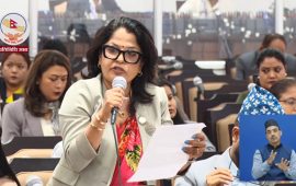 सांसद लीमा अधिकारीले खोजिन् महिनावारीमैत्री विद्यालय