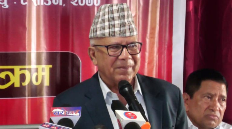 धक्का खेप्नुपरेको छ, धुलो टकटक्याएर अघि बढ्नुपर्ने छ : माधव नेपाल