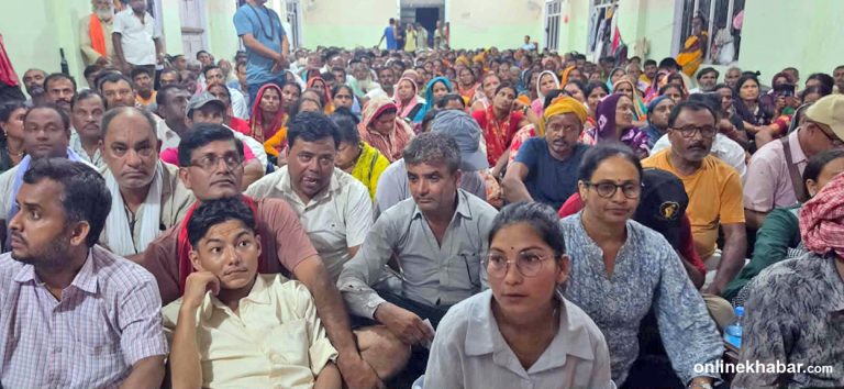 सरकार सम्झौतामा तयार नहुँदा ३ दिनदेखि निजगढै मिटरब्याजपीडित