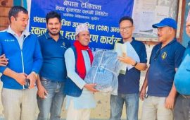हुम्लाको बानदेव आधारभूत विद्यालयका विद्यार्थीलाई नेपाल टेलिकमद्वारा झोला प्रदान