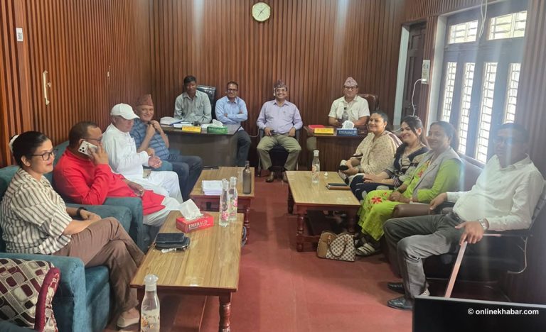 सुदूरपश्चिममा नेकपाको बैठक सुरु, सत्ता समीकरणबारे छलफल