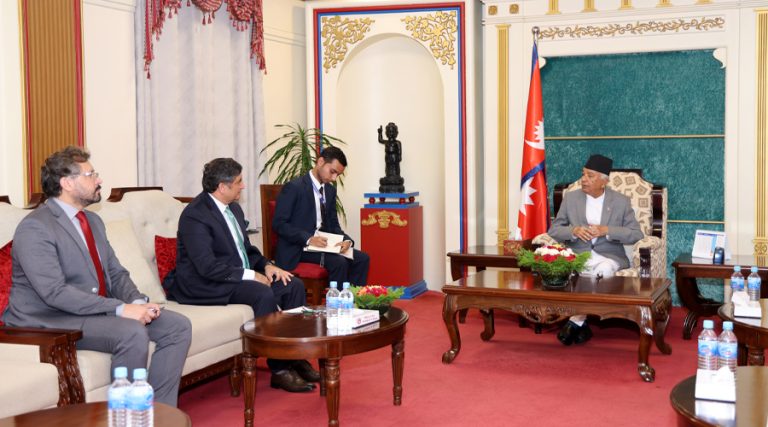 नेपालका लागि पाकिस्तानी राजदूतले राष्ट्रपतिसँग गरे बिदाइ भेट