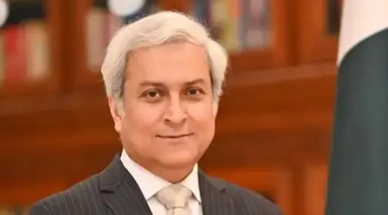 अमेरिका-इरान द्वन्द्व फेरि सुरु भएपछि पाकिस्तानले भन्यो : शान्तिको प्रयास गरिरहन्छौं