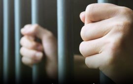 मलद्वारमा खैरो हेरोइन लुकाएर ल्याउँदै गरेका दुई जना पक्राउ