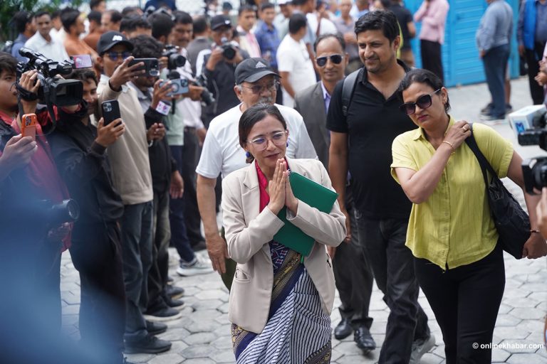 शपथ लिन बनस्थली पुगे रास्वपाका पदाधिकारी र केन्द्रीय सदस्य