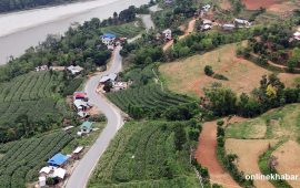 सडक सुविधाले फर्काउँदै गाउँले