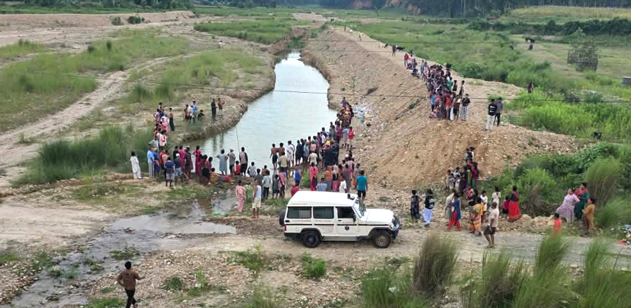 पौडी खेल्ने क्रममा डुबेर एकै घरका तीन बालकको मृत्यु