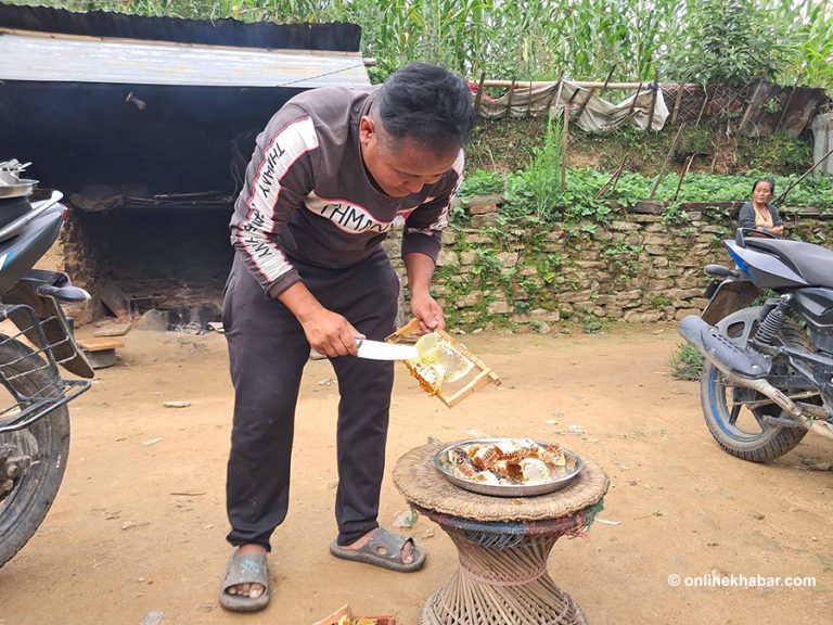 मौरी पालिरहेका मौवाबोटेका वडाध्यक्ष