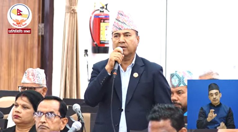 गणेश नेपालीको परिवारलाई ३ दिनको तलब सहयोग गर्ने सांसद खड्काको घोषणा