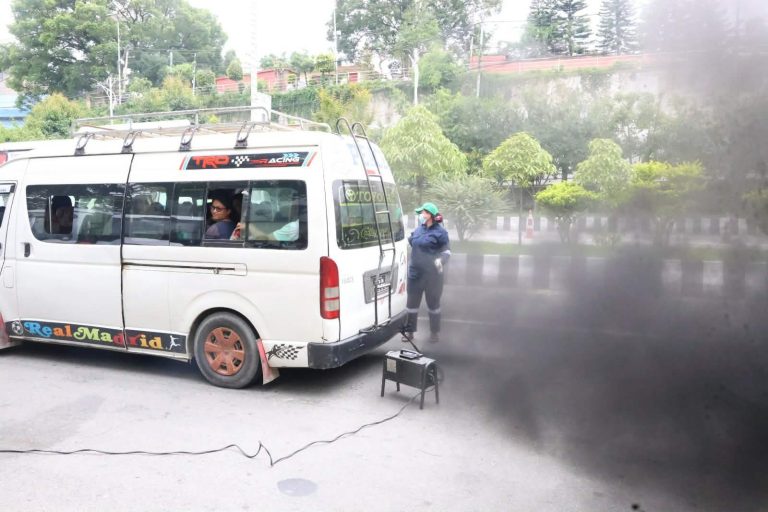 ३८ सवारीसाधनको प्रदूषण परीक्षण गर्दा २० वटा फेल