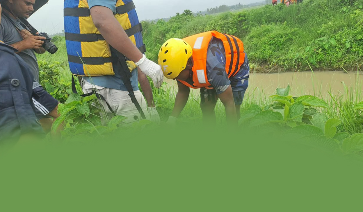 नुहाउने क्रममा नहरमा डुबेर बेपत्ता भएका बालकको शव फेला