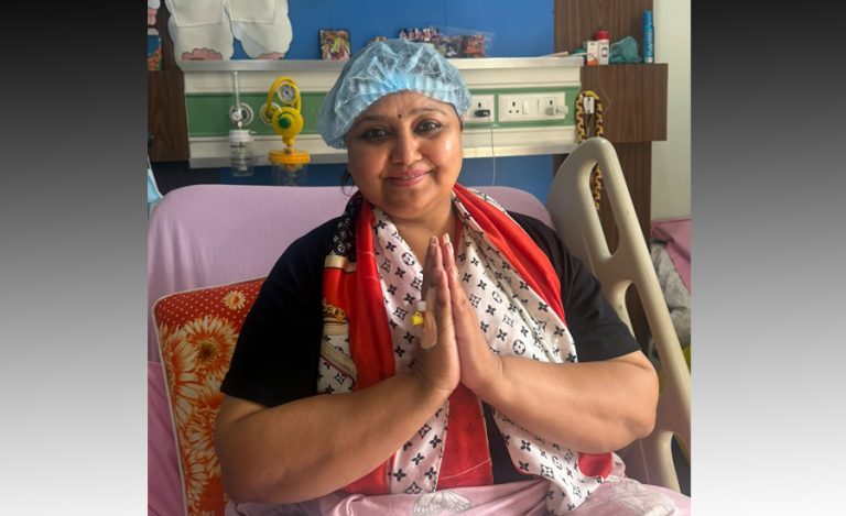 दीपाश्री अस्पतालबाट डिस्चार्ज, भन्छिन्- ४० काटेपछि मस्तिष्कको अवस्था परीक्षण गर्नुहोला
