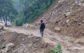 मेची राजमार्गमा सधैँ सास्ती