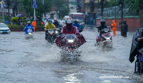 वर्षाले माइतीघर क्षेत्र जलमग्न (तस्वीरहरू)