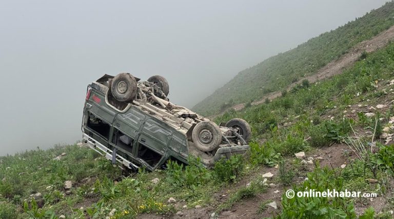 डोल्पा जिप दुर्घटना : एक जनाको मृत्यु, १३ घाइते